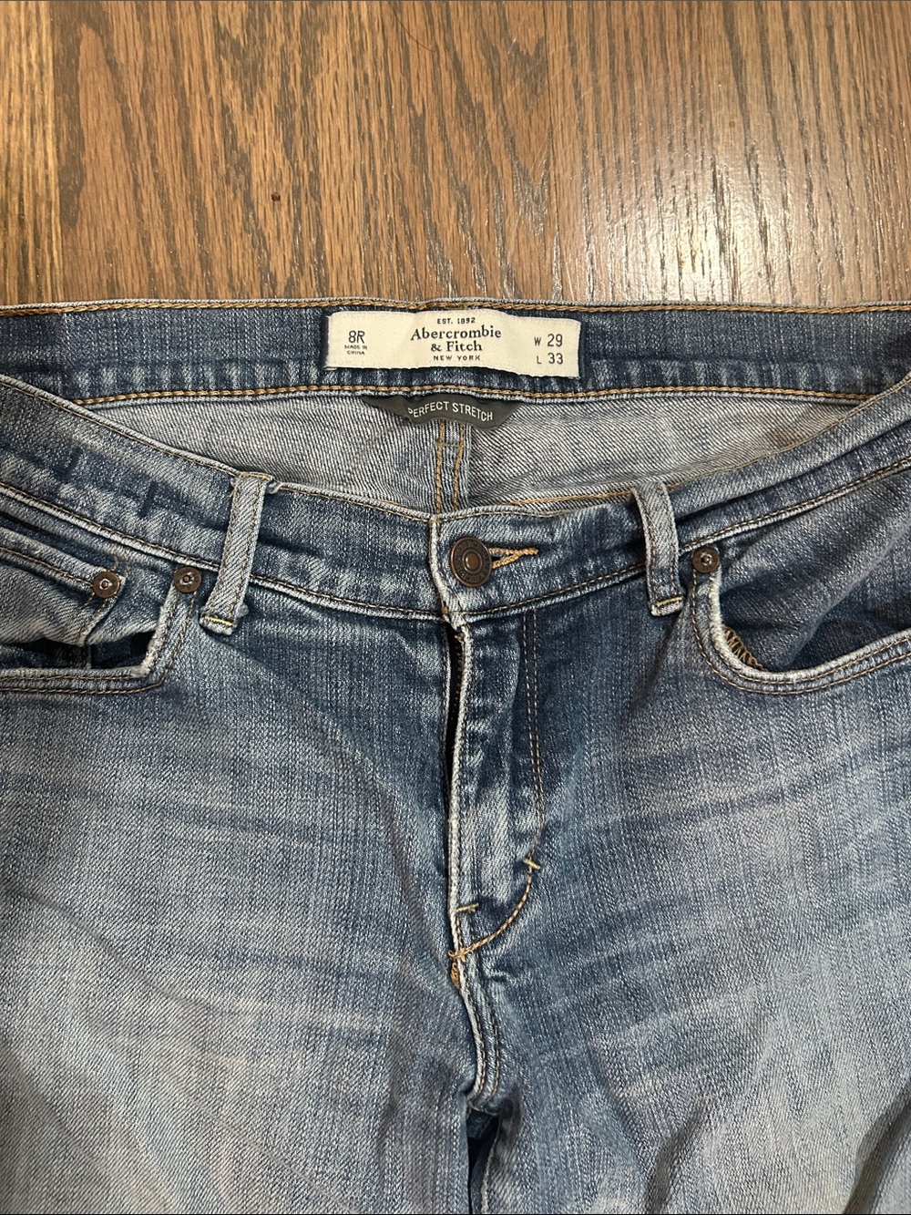 Abercrombie & Fitch Faded Medium Blue Denim Jeans perfect stretch low rise 29W